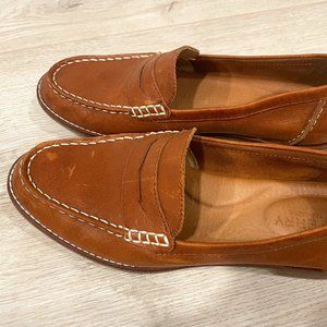 Women's Work Shoes - Sperry Seaport Penny Leather Loafers - Size 8.5